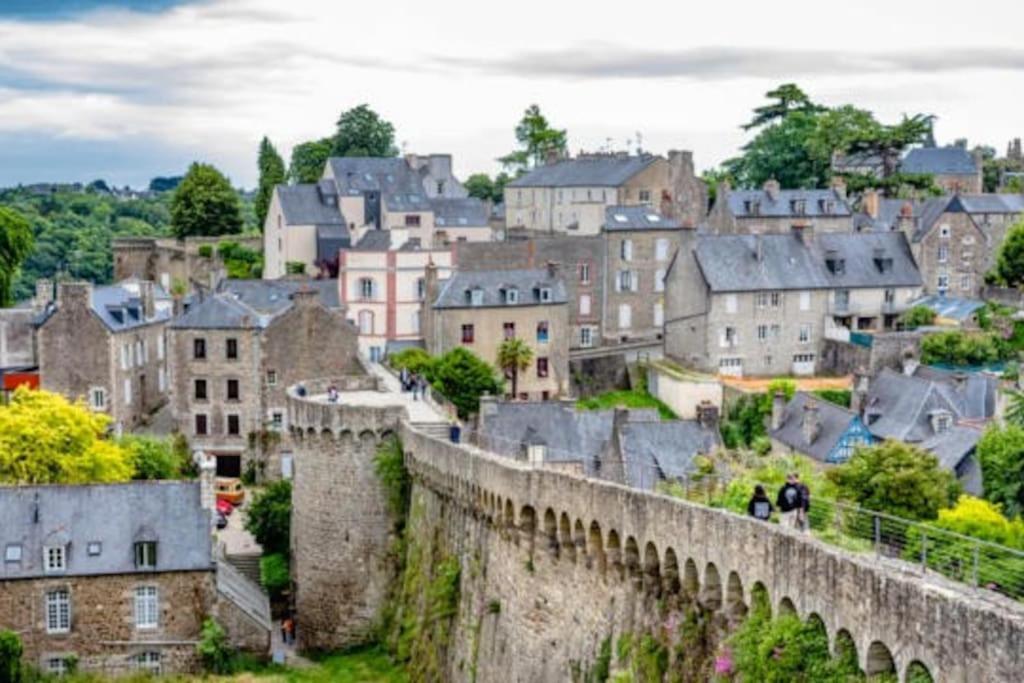 Jerzual Dinan Exterior foto