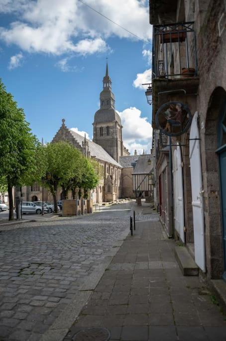 Jerzual Dinan Exterior foto
